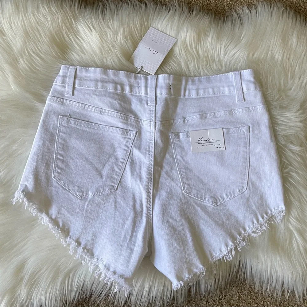 Kancan Women’s High Rise Stretch White Short Size 29. NWT